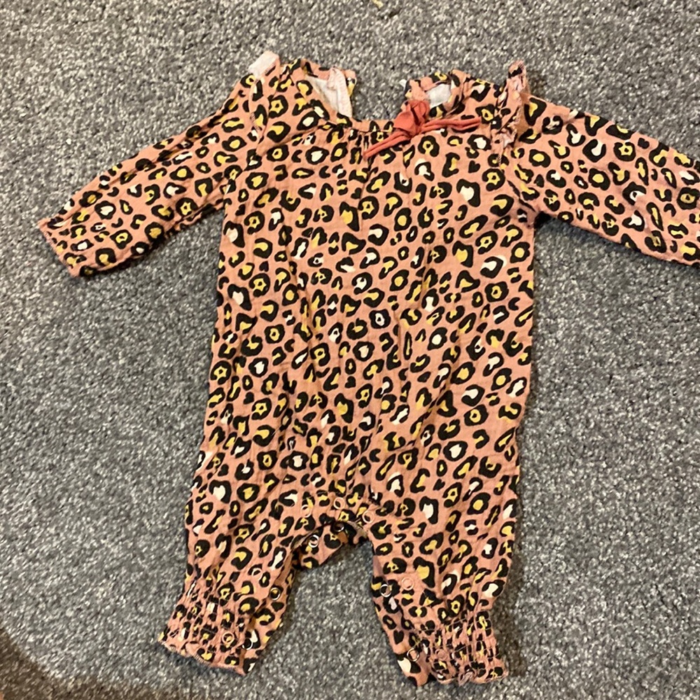 Animal Print Onesie. 0-3m Worn once for a photo